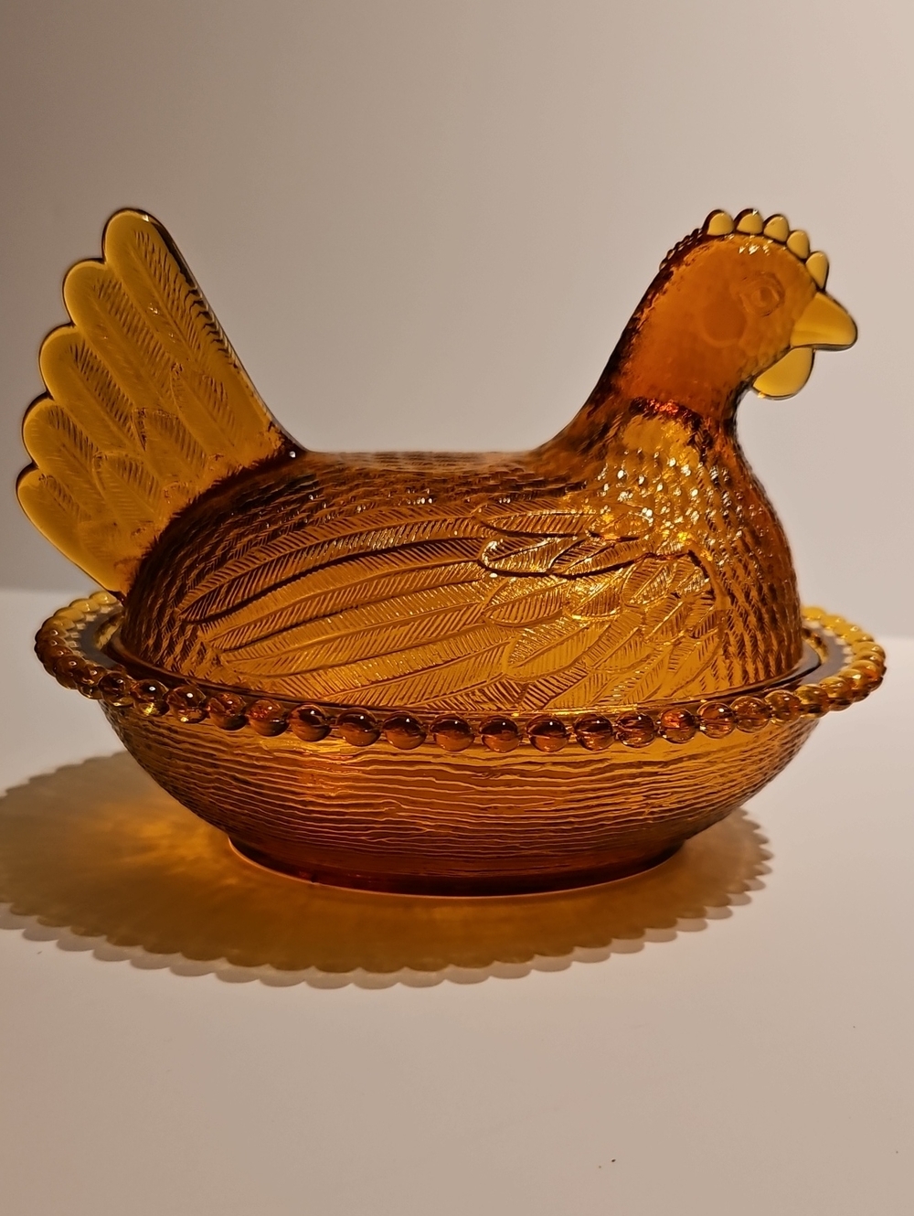 Indiani Glass Amber Hen-on-Nest Beaded Edge 7"